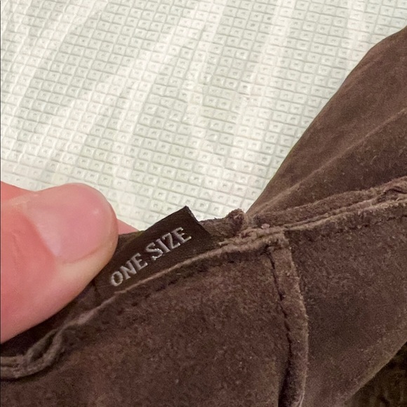 Brookstone Brown Mittens - Picture 2 of 5